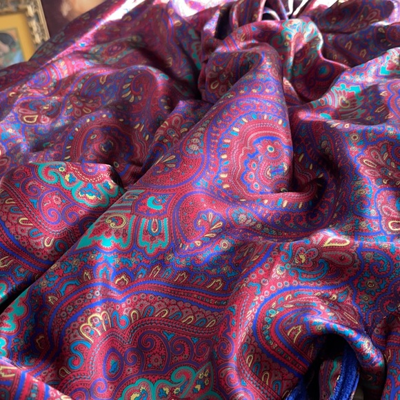 Vintage Victoria Secret paisley terry cotton satin robe - Picture 10 of 12